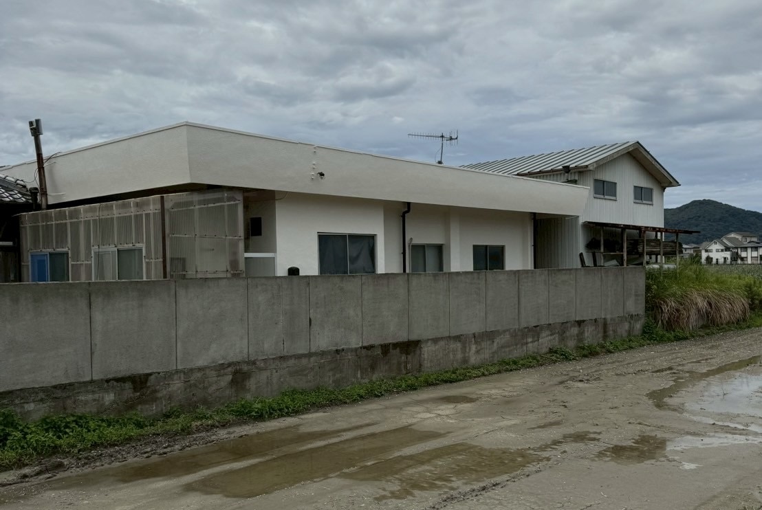 【外壁塗装/屋根防水工事】和歌山市｜築60年陸屋根の戸建て住宅の外壁塗装・屋根防水工事