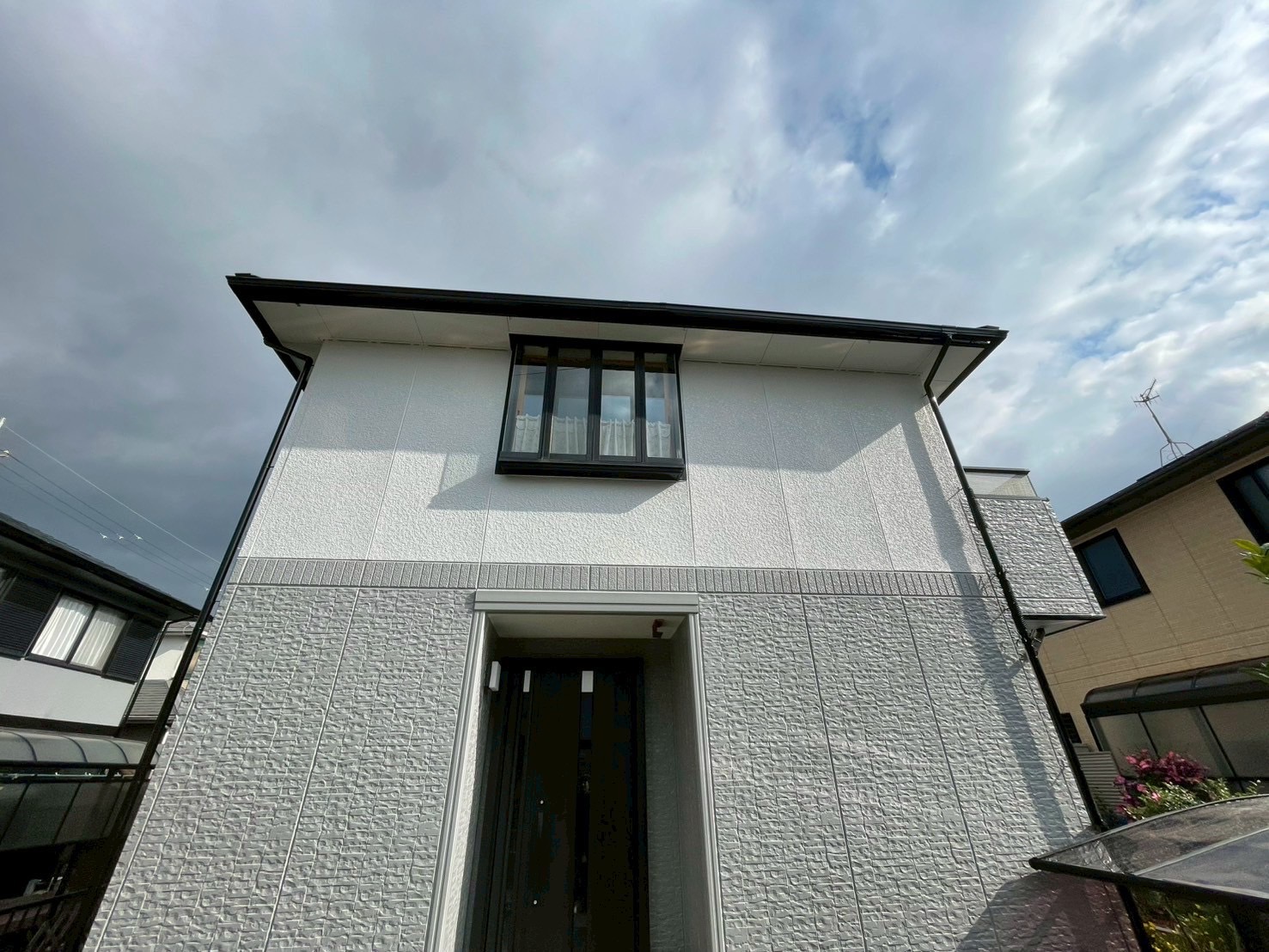 【外壁塗装】兵庫県三木市｜築２５年戸建ての高耐候変成シリコンを使用した外壁塗装工事